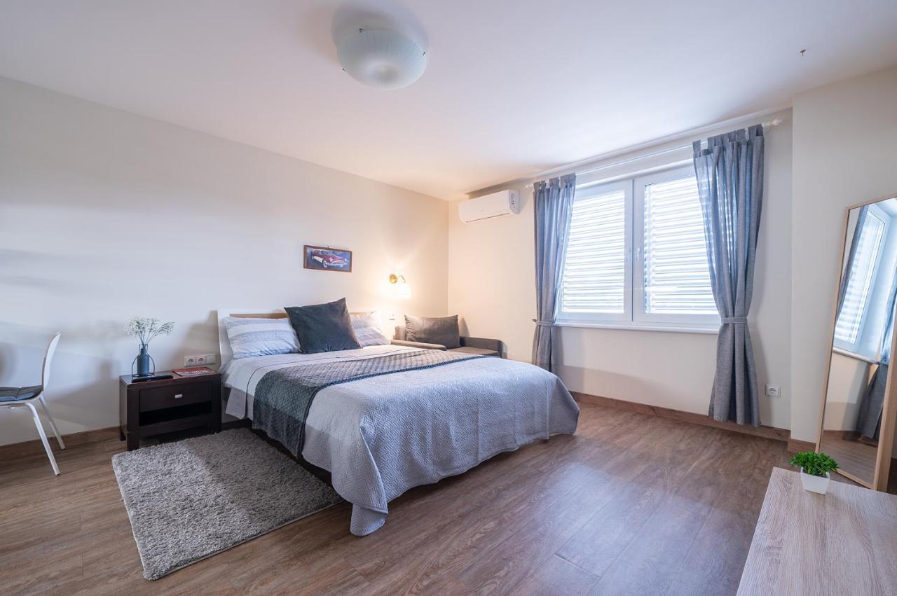 וילנה Gyneju Self Check-In Apartments מראה חיצוני תמונה